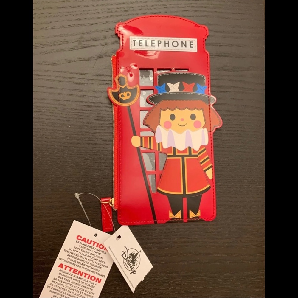 Disney It's a Small World Case *NWT*